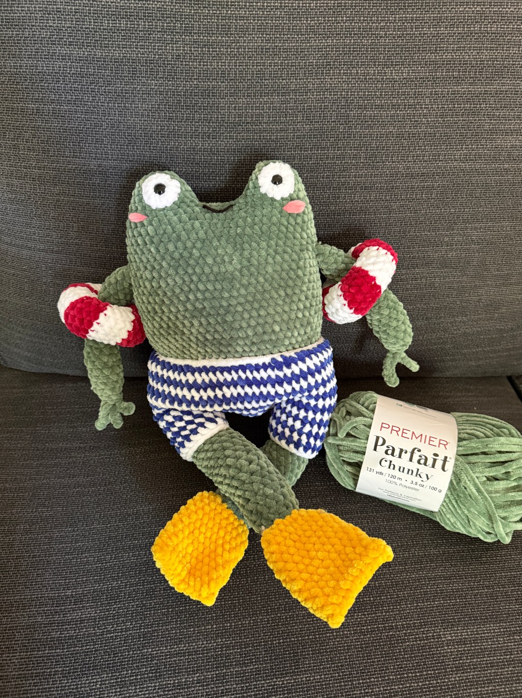 Victor Frog amigurumi plushie crocheted with Parfait Chunky chenille yarn, from a pattern by Pica Pau